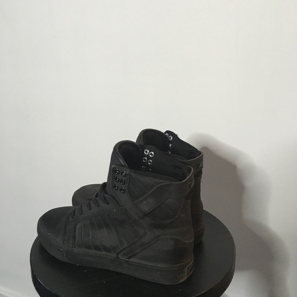 Supra Skytop
